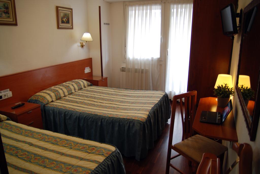 Pension Araba Vitoria-Gasteiz Room photo