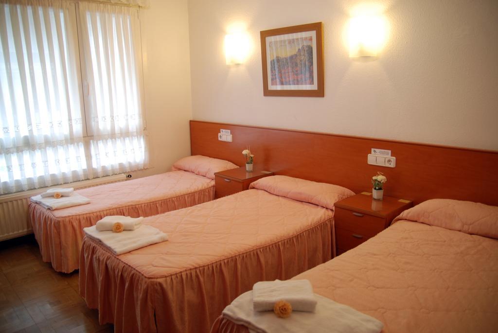 Pension Araba Vitoria-Gasteiz Exterior photo